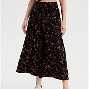 American Eagle Floral Crop Culotte Pants